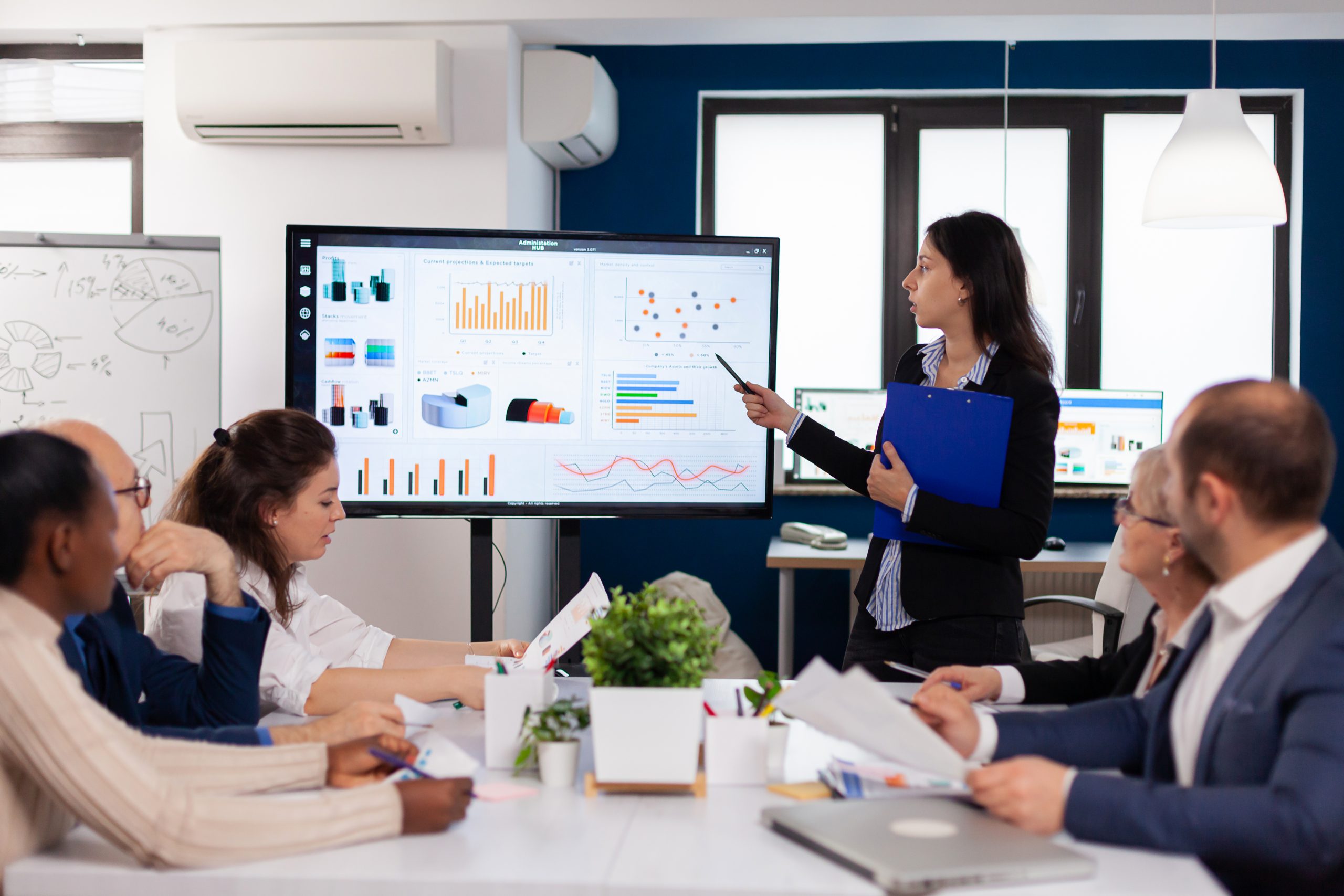 Read more about the article Balancing Challenges and Opportunities: The Complex Landscape of Advertising Pitches 
